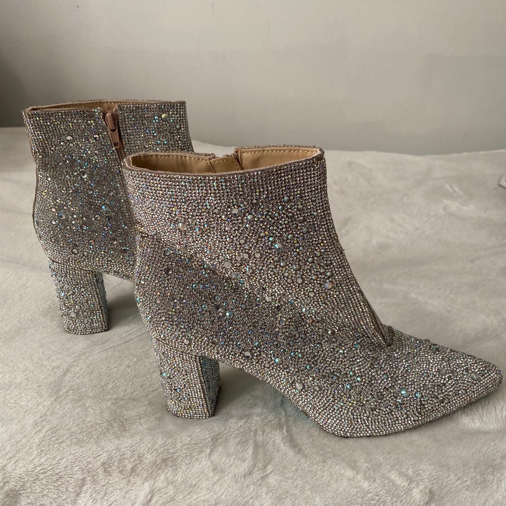 Betsy Johnson Cady Evening Booties Size 10M